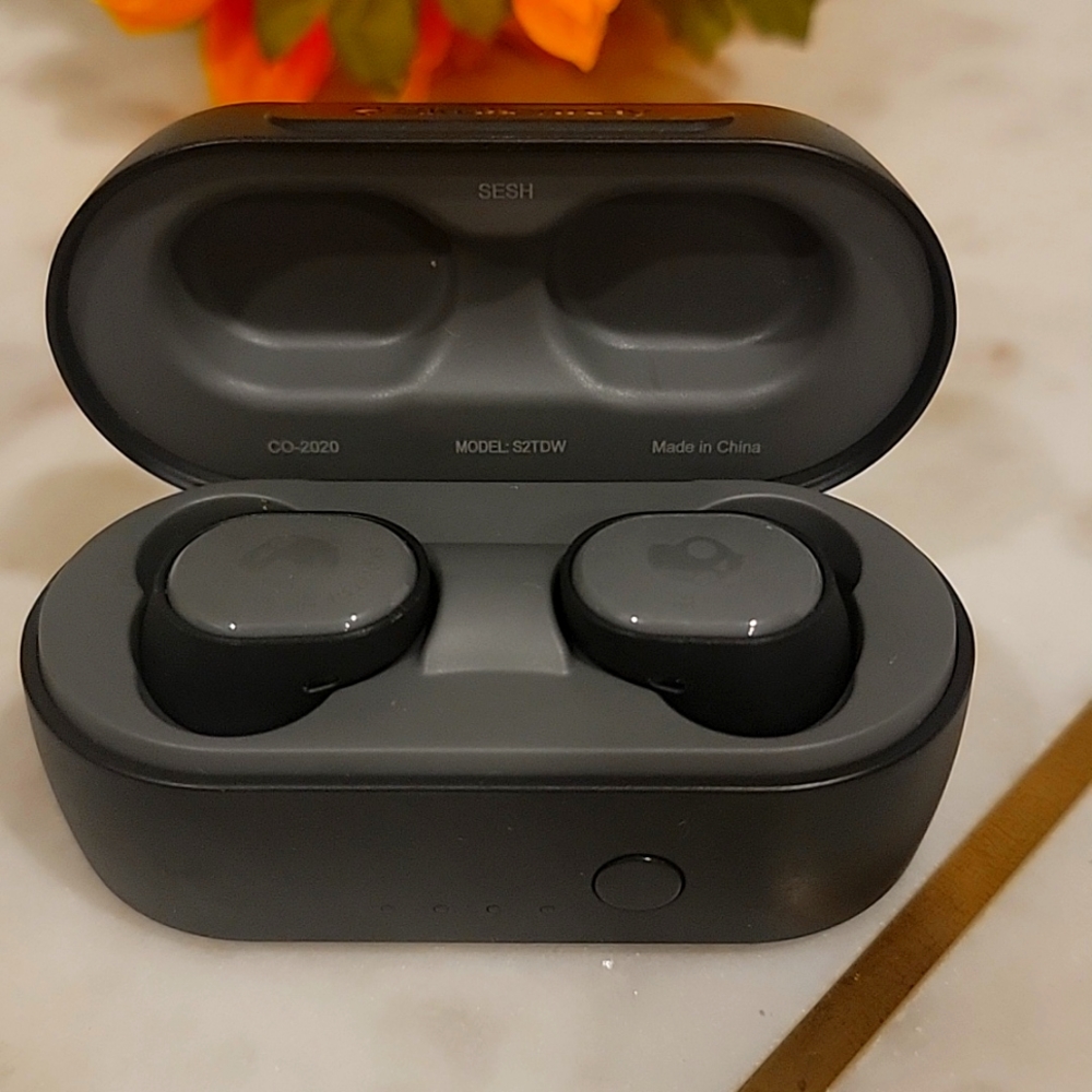 Scullkcandy wireless Earbuds